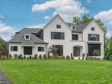 8912 GALLANT GREEN DRIVE, MCLEAN, VA 22102