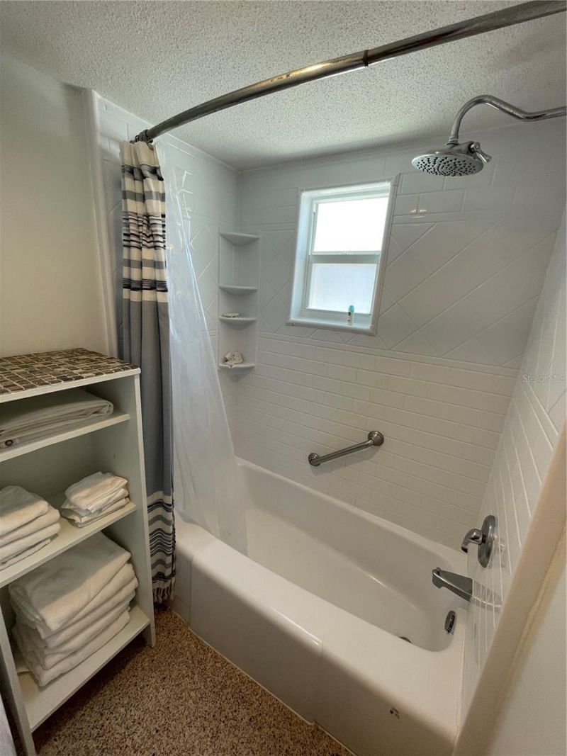 573 N Atlantic Avenue, Unit 5, New Smyrna Beach, FL 32169 Photo