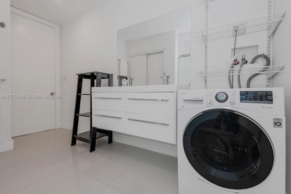 2301 Collins Ave, Unit 1624, Miami Beach, FL 33139 Photo