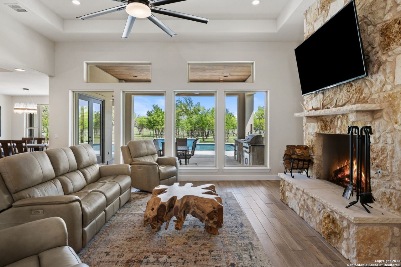 10900 Ranch Road 1323, Johnson City, TX 78636 Main Photo