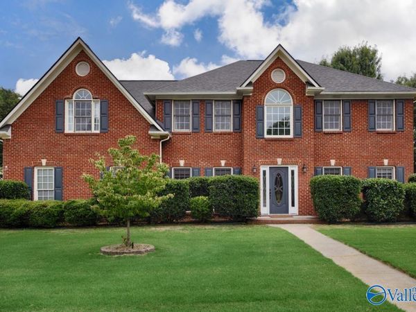 102 Hunington Chase Drive, Madison, AL 35758