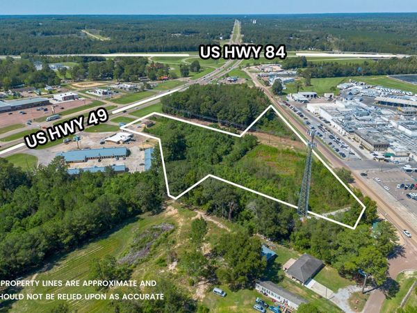 3492 US 49, Collins, MS 39428