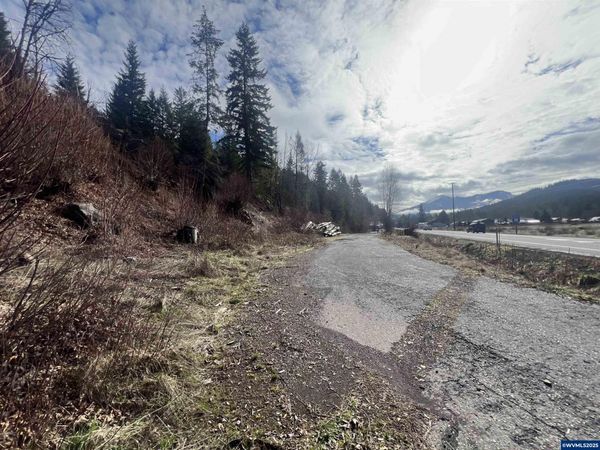 N Santiam Hwy, Idanha, OR 97350