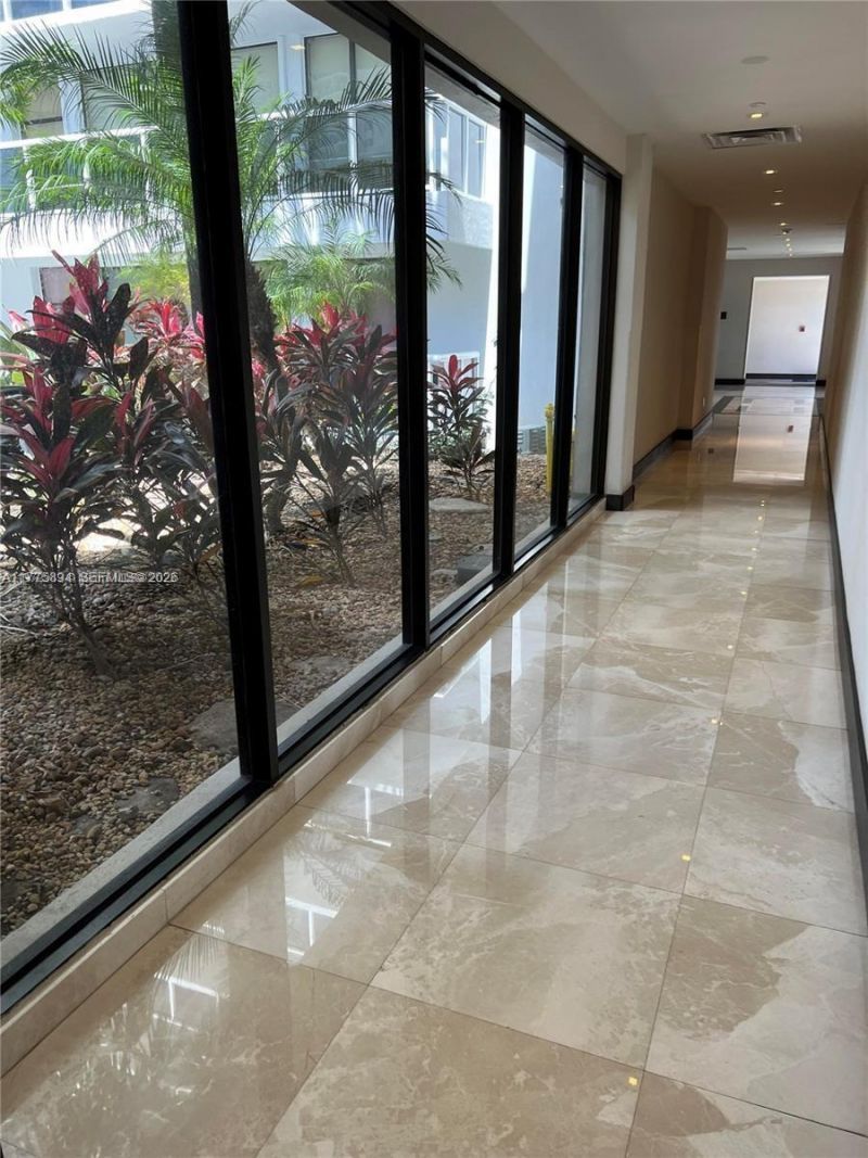 20505 E Country Club Dr, Unit 2034, Aventura, FL 33180 Photo