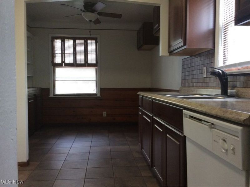 5082 Philip Avenue, Maple Heights, OH 44137 Photo 5