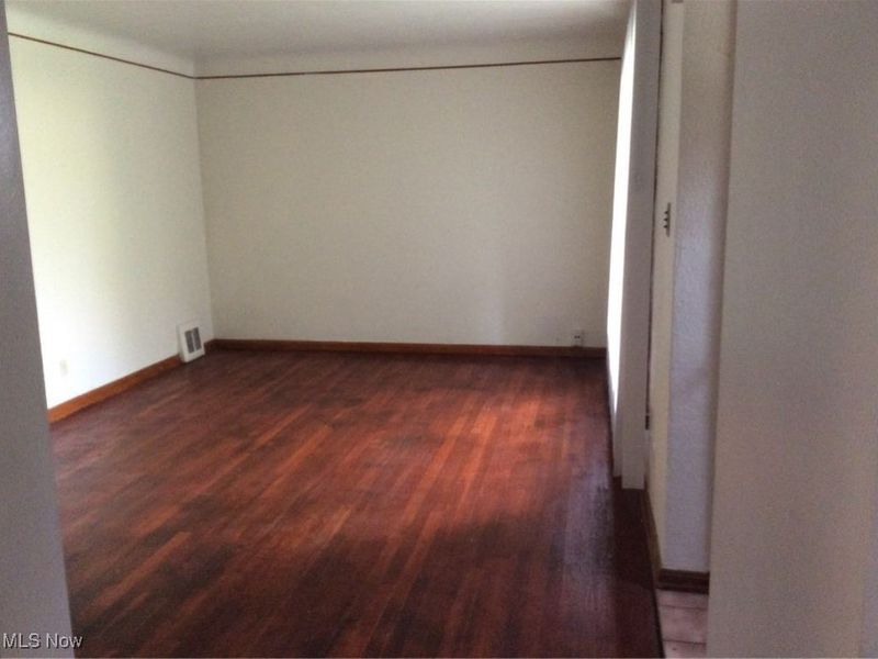 5082 Philip Avenue, Maple Heights, OH 44137 Photo 9