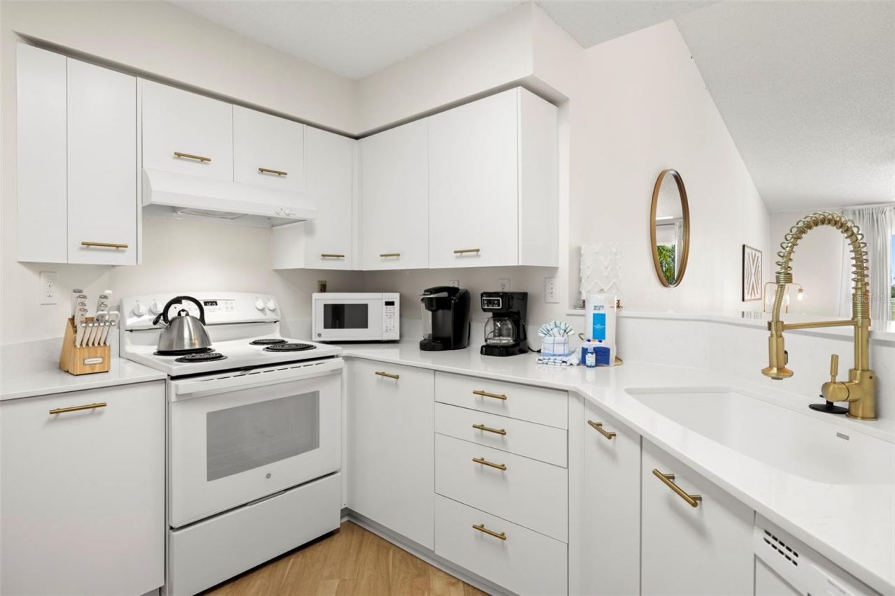 6131 Bahia Del Mar Blvd, Unit 240, Saint Petersburg, FL 33715 Photo