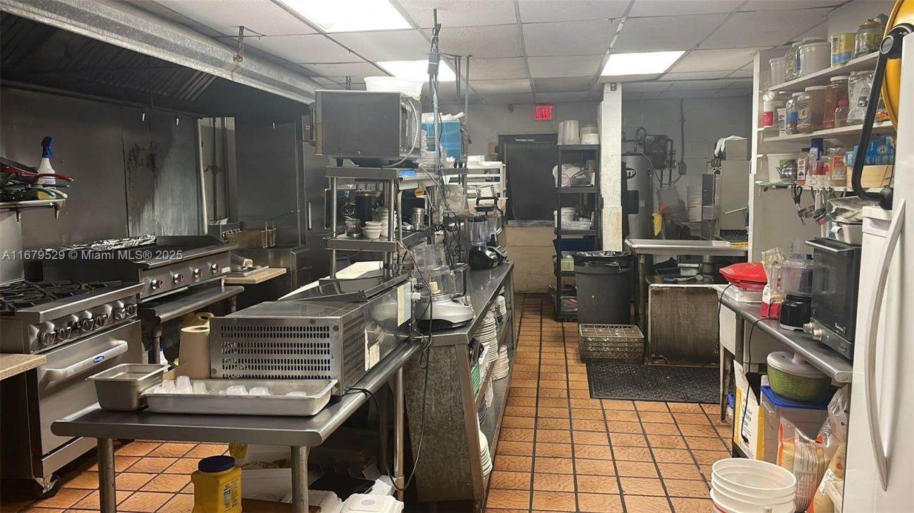 4300 N Federal Hwy, Fort Lauderdale, FL 33308 Photo