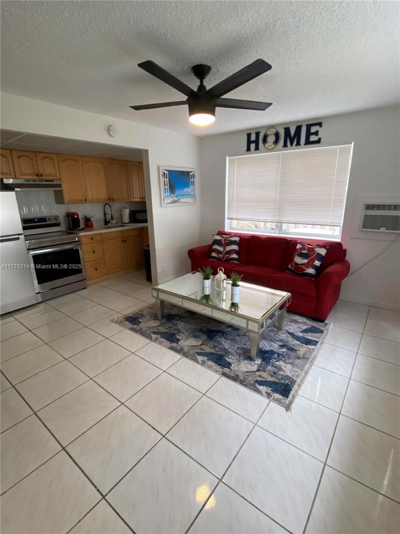 3210 Canal Dr, Unit 8, Pompano Beach, FL 33062 Photo