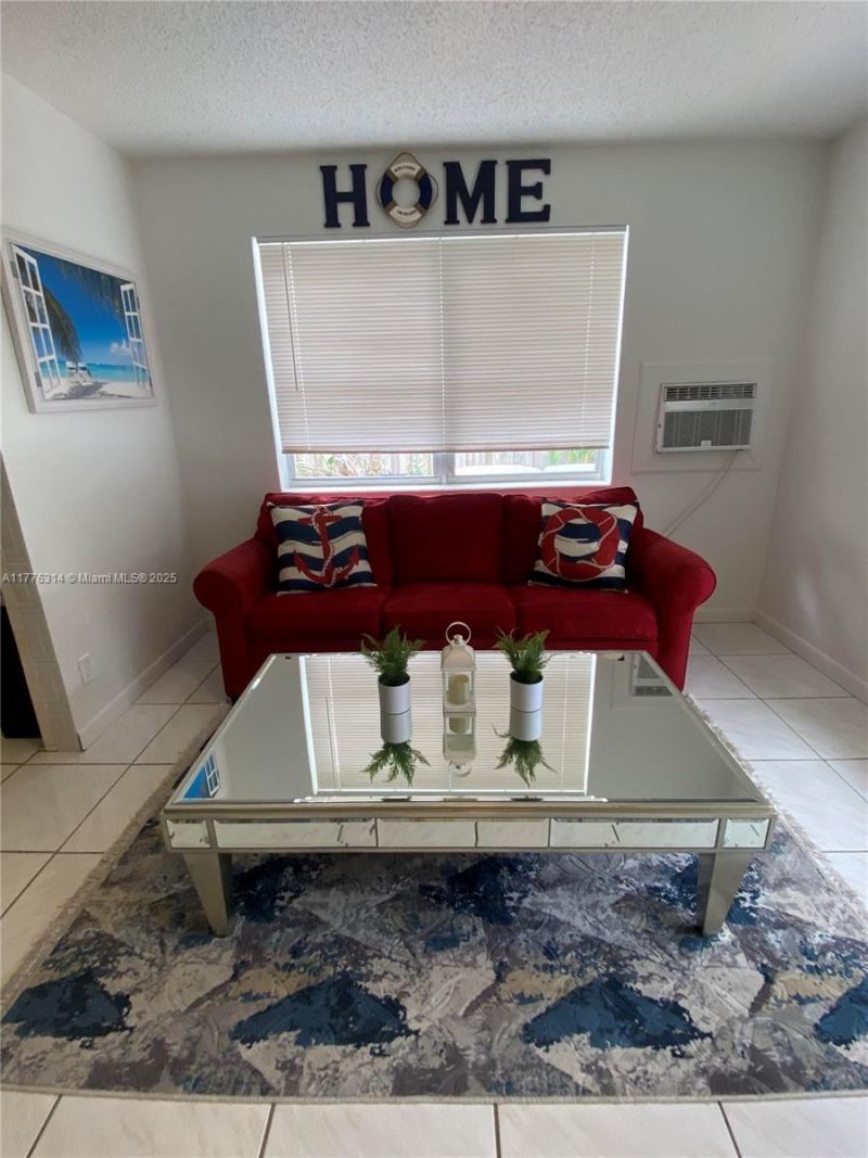 3210 Canal Dr, Unit 8, Pompano Beach, FL 33062 Photo