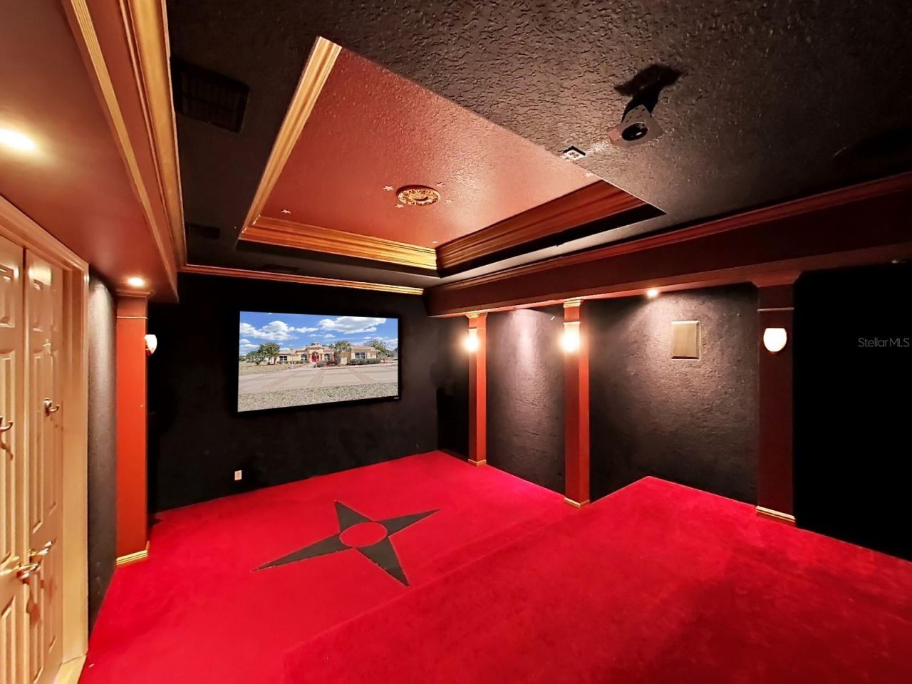 9460 Bearfoot Trail, Weeki Wachee, FL 34613 Photo