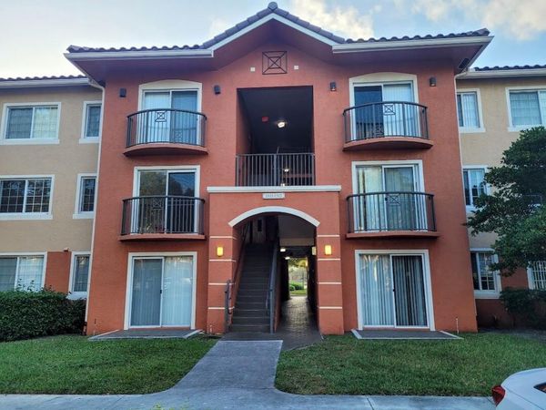 4151 N Haverhill Road, Unit 1505, West Palm Beach, FL 33417