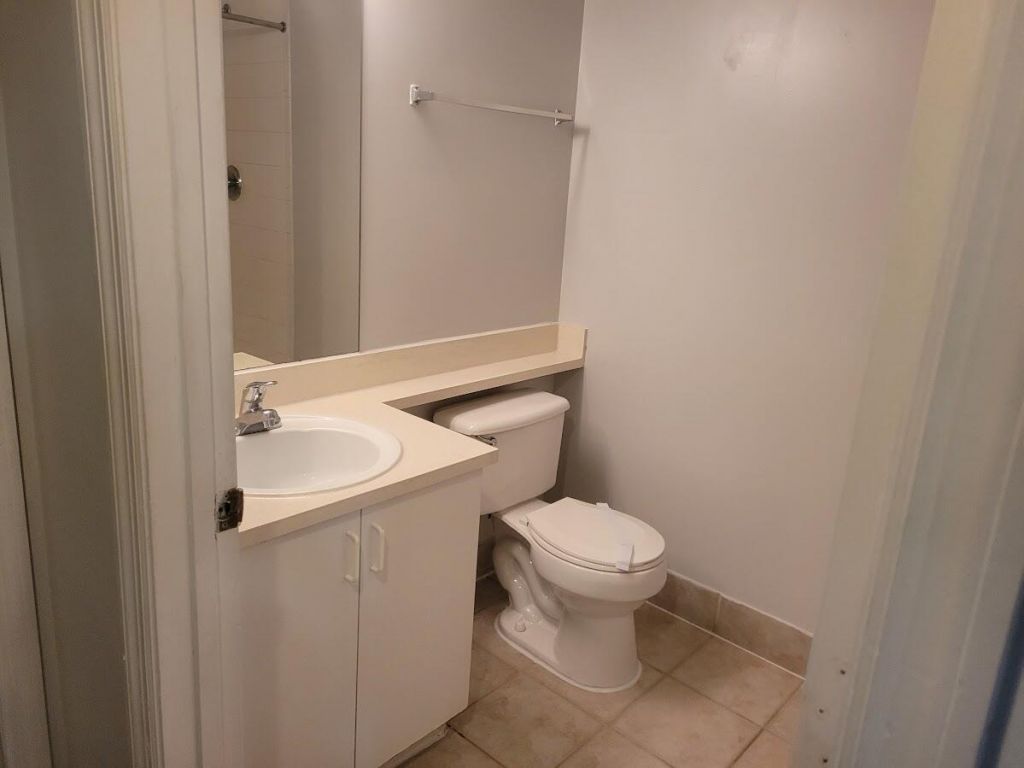 4197 N Haverhill Road, Unit 212, West Palm Beach, FL 33417 Photo