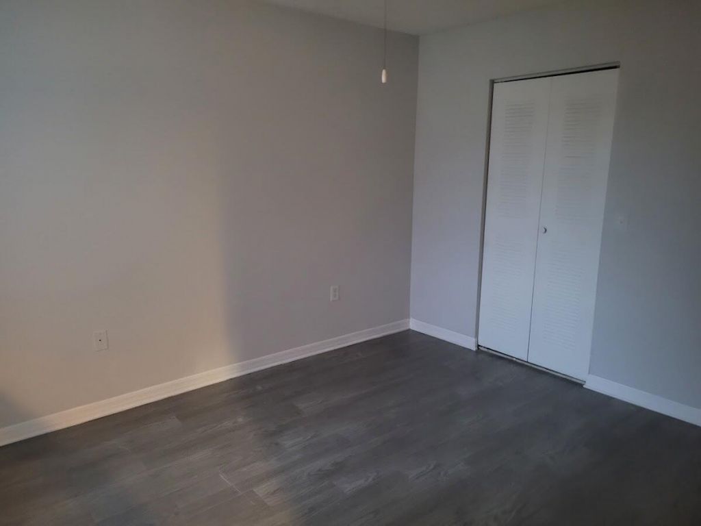 4197 N Haverhill Road, Unit 212, West Palm Beach, FL 33417 Photo