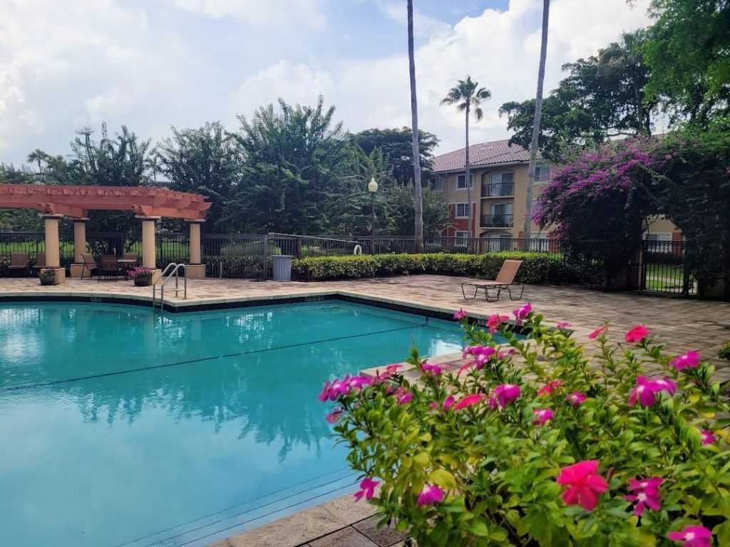 4197 N Haverhill Road, Unit 212, West Palm Beach, FL 33417 Photo