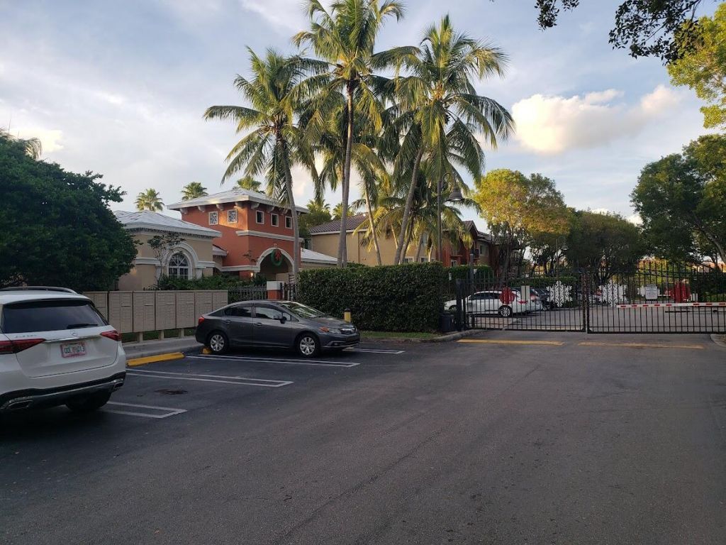 4197 N Haverhill Road, Unit 212, West Palm Beach, FL 33417 Photo