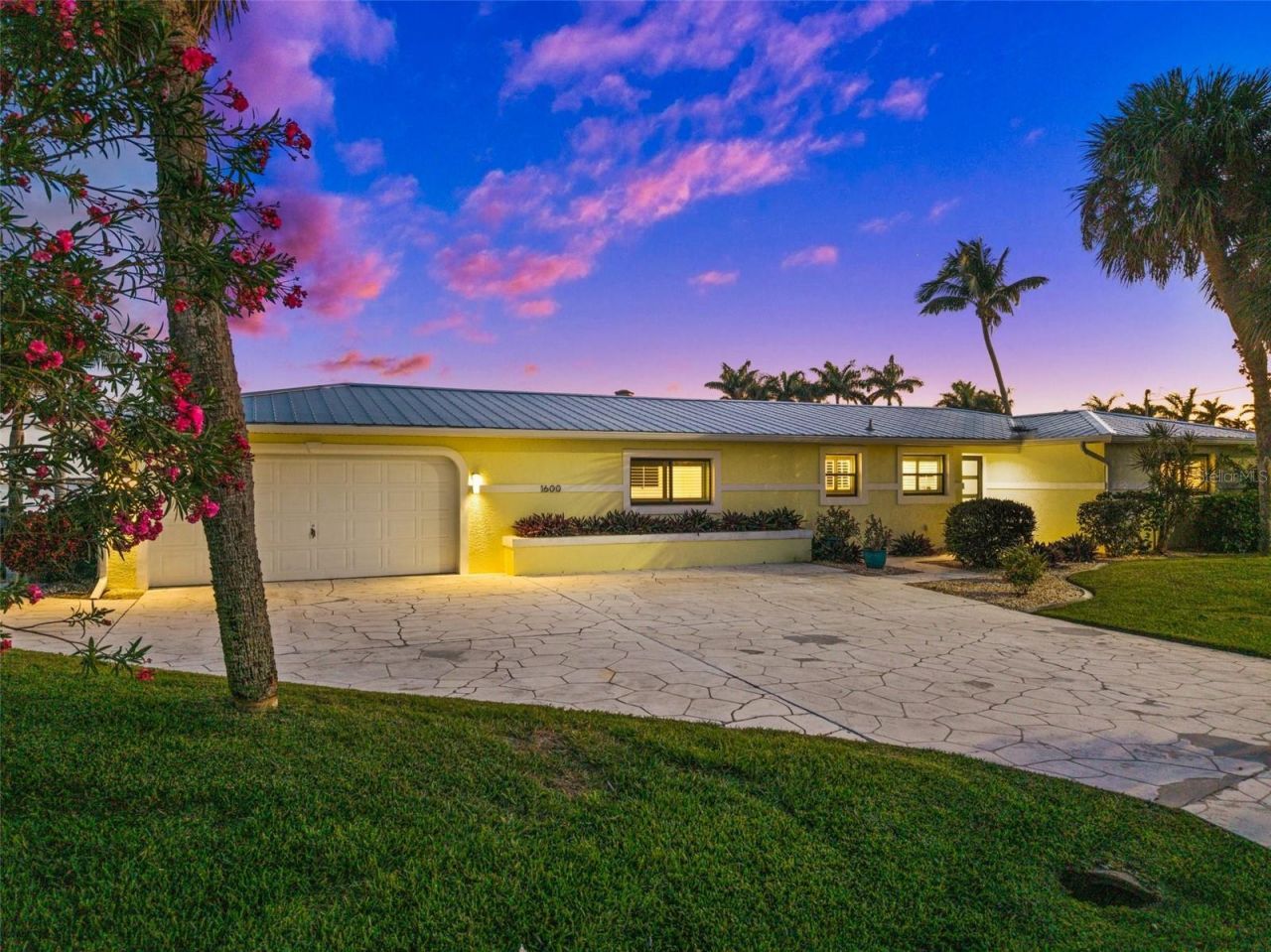 1600 Edith Esplanade, Cape Coral, FL 33904 Photo