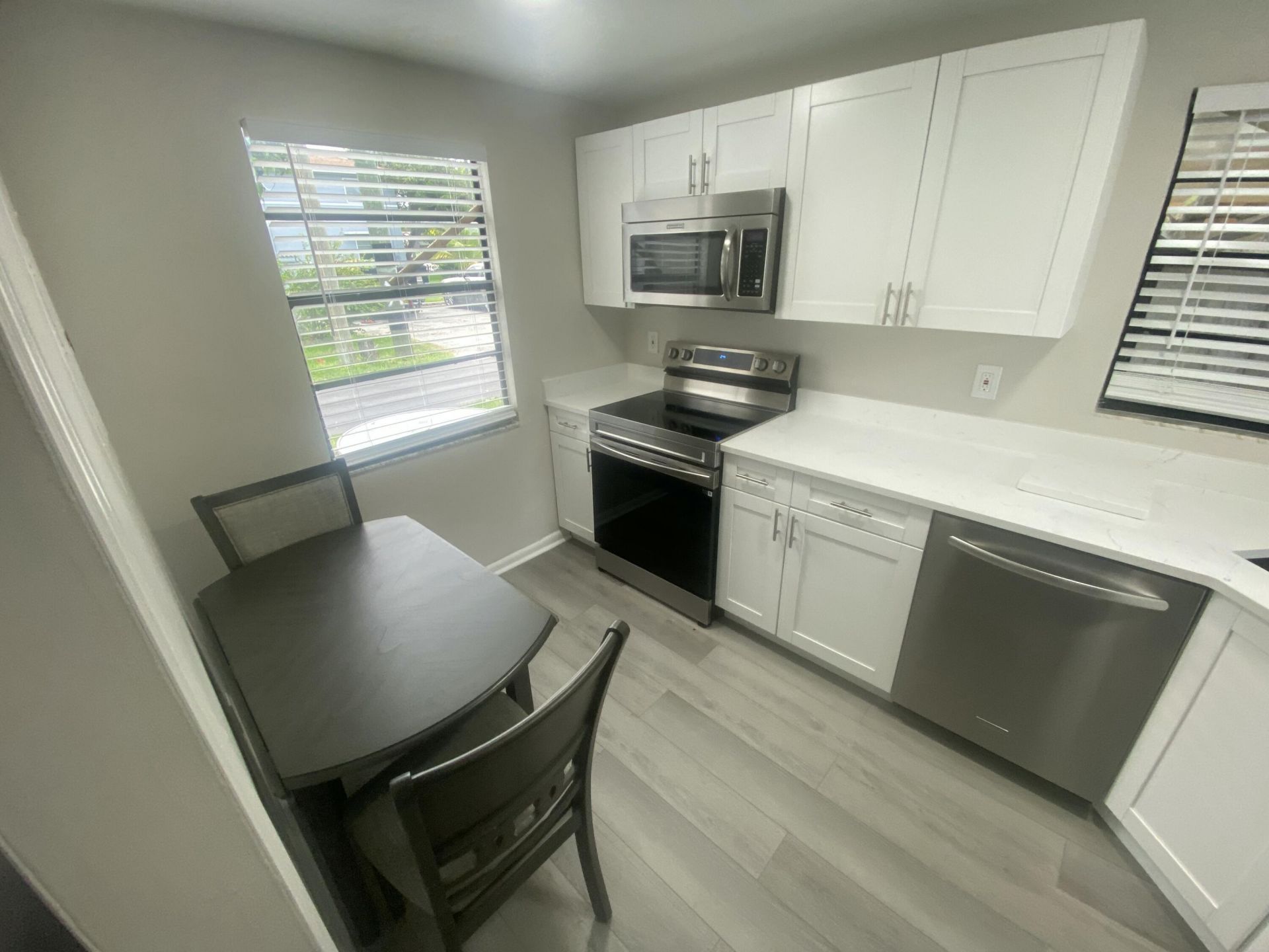 11 N Lakeside Drive, Unit 4, Lake Worth Beach, FL 33460 Photo