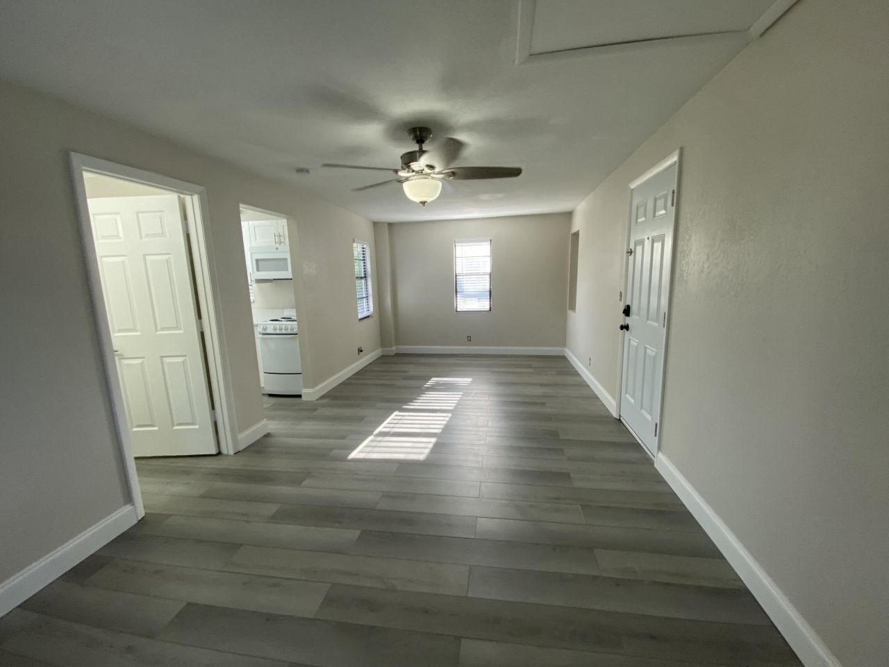 11 N Lakeside Drive, Unit 4, Lake Worth Beach, FL 33460 Photo