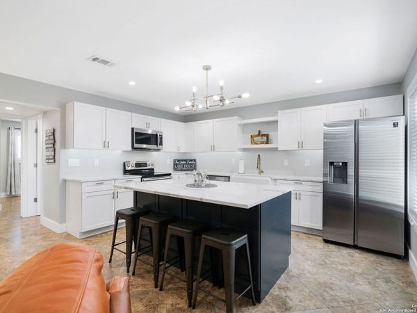 1500 Ranch Road 1431, Unit 103, Kingsland, TX 78639