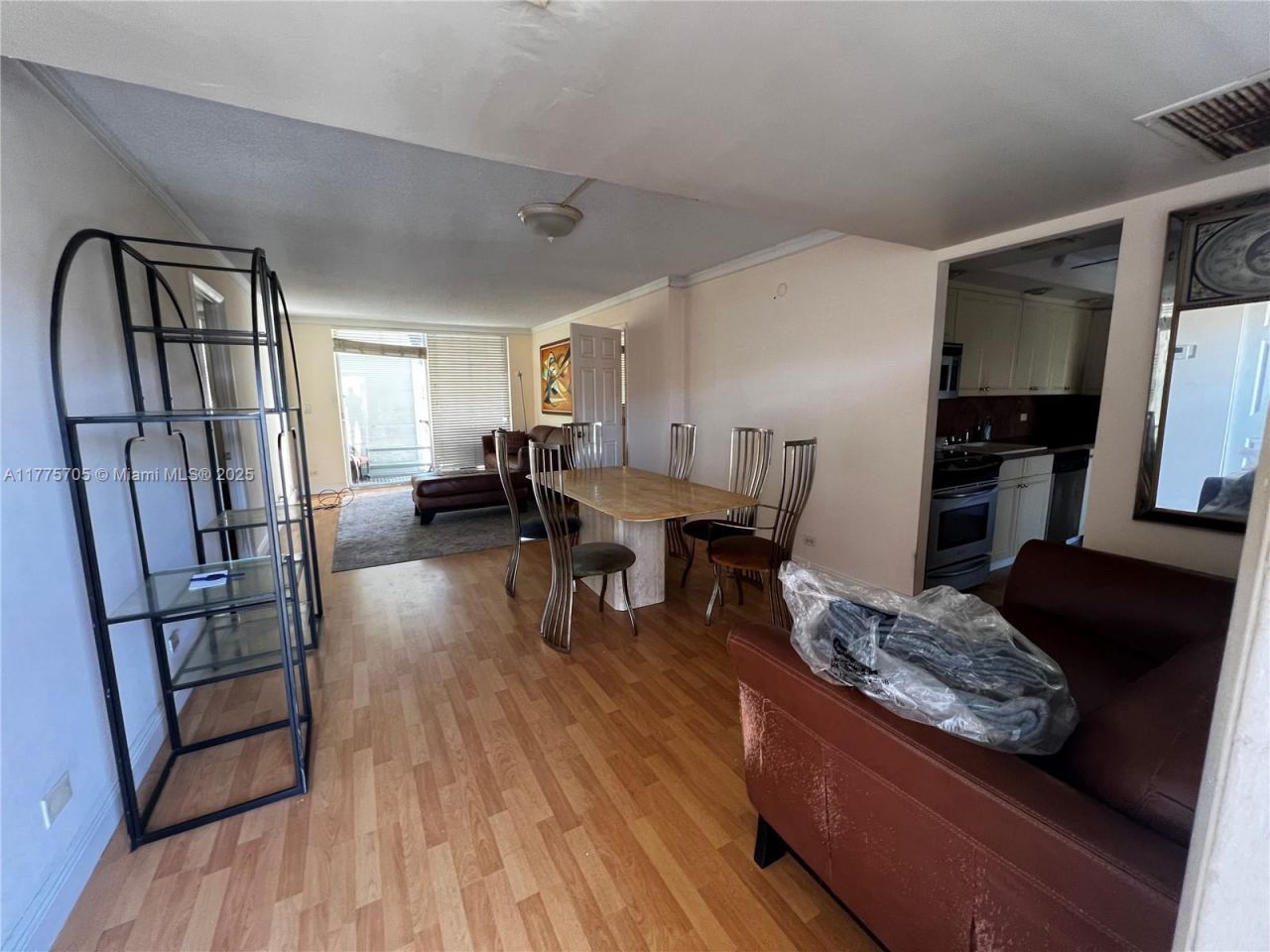 447 NE 195th St, Unit 309, Miami, FL 33179 Photo