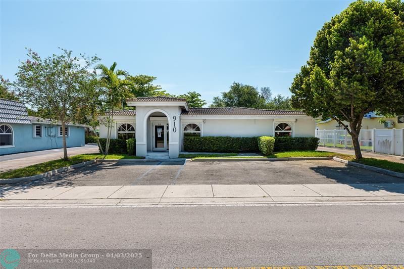910 S State Road 7, Plantation, FL 33317 Photo