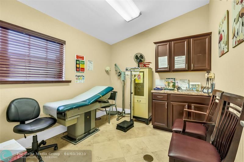 910 S State Road 7, Plantation, FL 33317 Photo