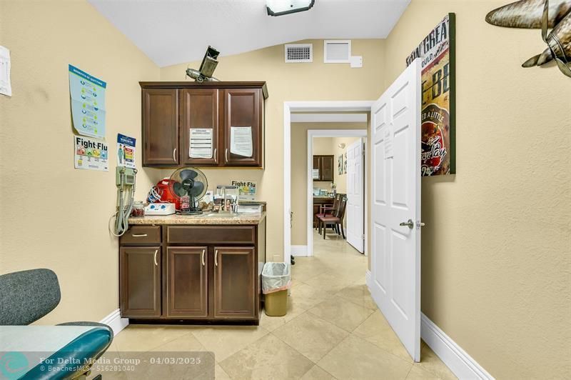 910 S State Road 7, Plantation, FL 33317 Photo