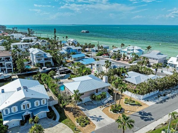 526 LOQUAT DRIVE, ANNA MARIA, FL 34216