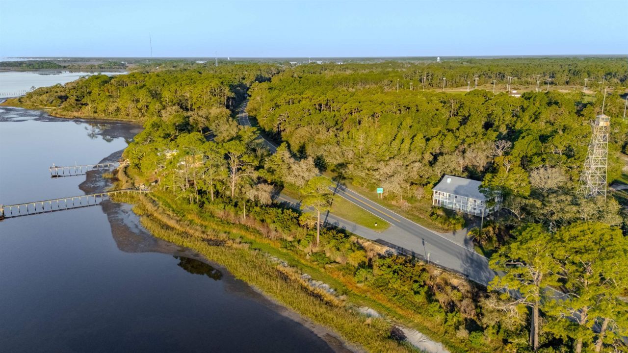 1617 E Highway 98, Carrabelle, FL 32322 Photo