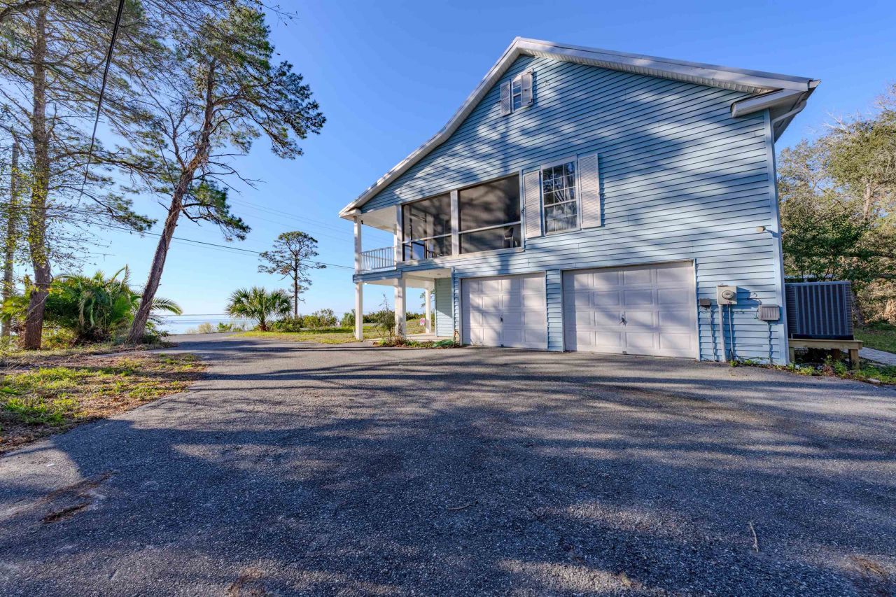 1617 E Highway 98, Carrabelle, FL 32322 Photo