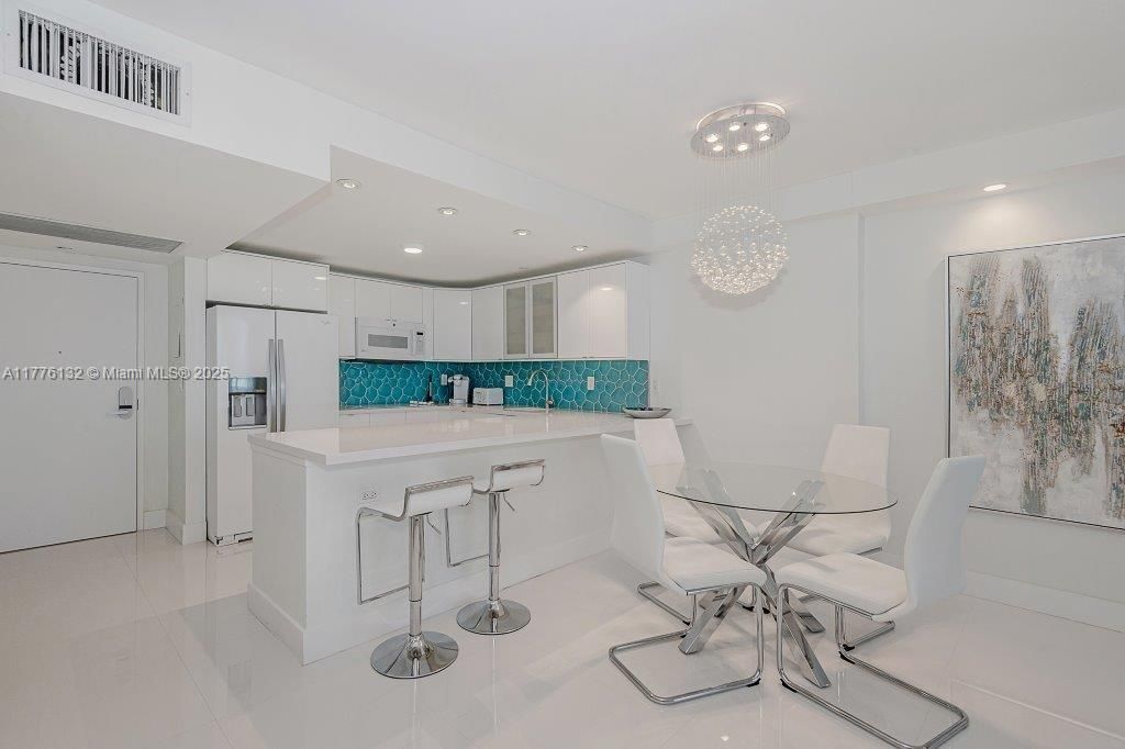 2301 Collins Ave, Unit 1424, Miami Beach, FL 33139 Photo