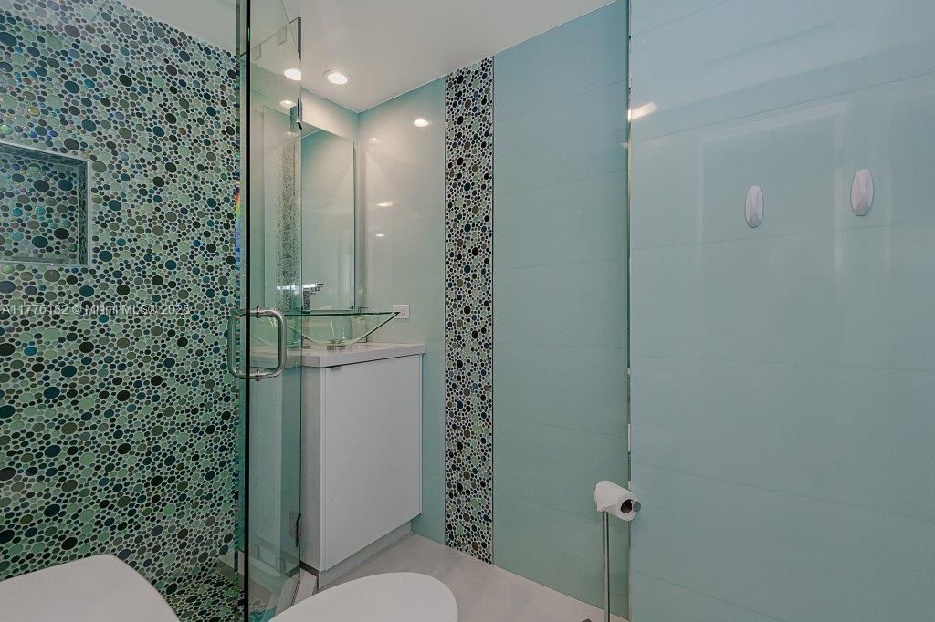 2301 Collins Ave, Unit 1424, Miami Beach, FL 33139 Photo