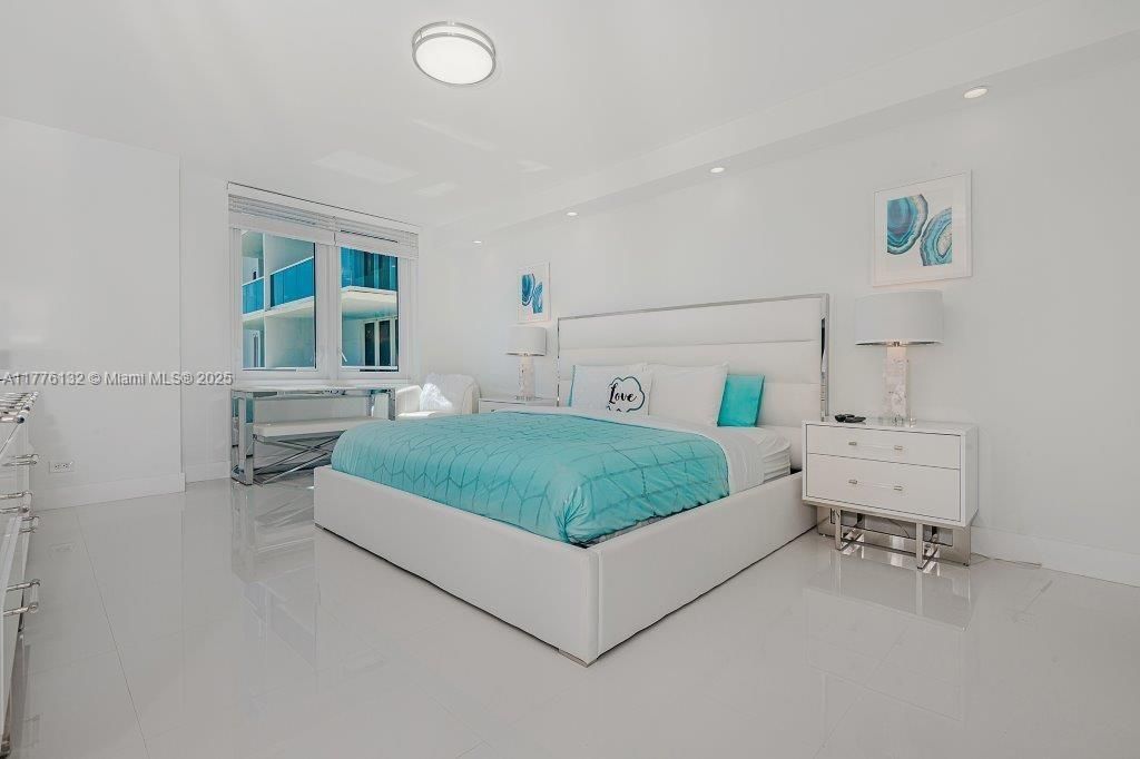 2301 Collins Ave, Unit 1424, Miami Beach, FL 33139 Photo