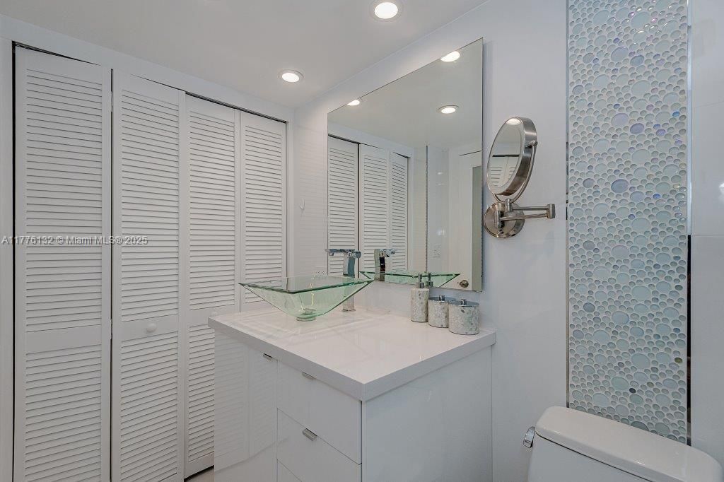 2301 Collins Ave, Unit 1424, Miami Beach, FL 33139 Photo