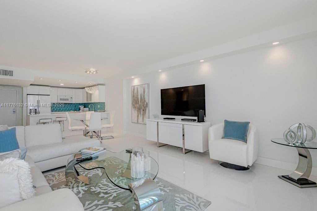 2301 Collins Ave, Unit 1424, Miami Beach, FL 33139 Photo