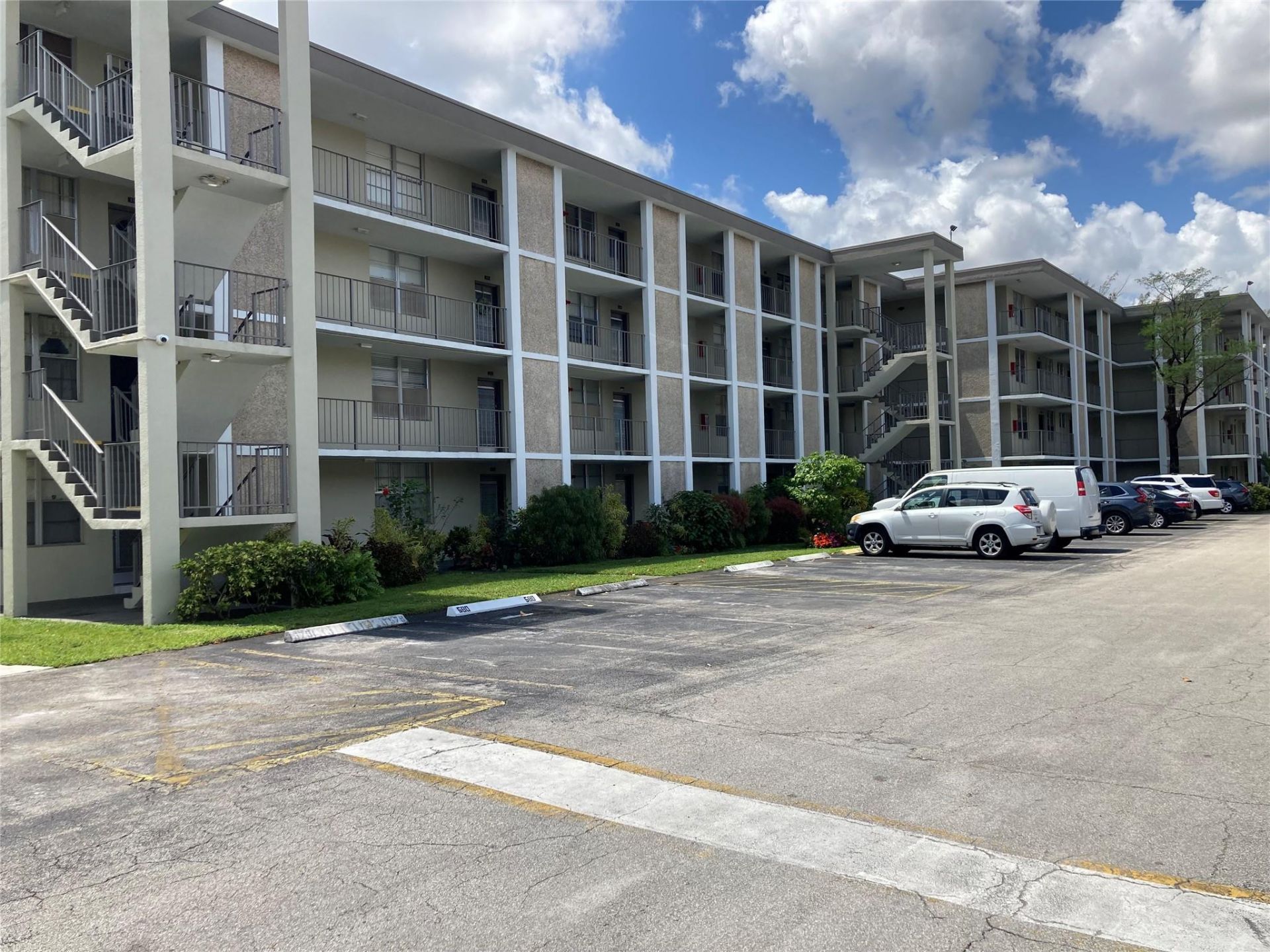 2998 NW 48th Terrace, Unit 332, Lauderdale Lakes, FL 33313 Photo
