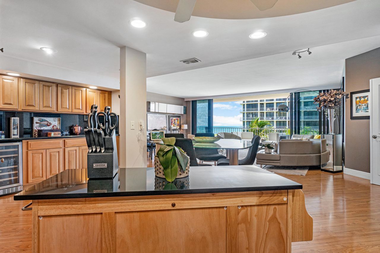 2000 S Ocean Boulevard, Unit 208n, Palm Beach, FL 33480 Photo