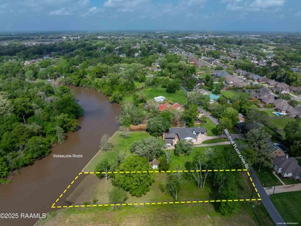 948 Bellevue Plantation Road, Lafayette, LA 70503