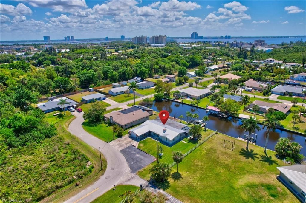 1230 Betmar Blvd, North Fort Myers, FL 33903 Photo