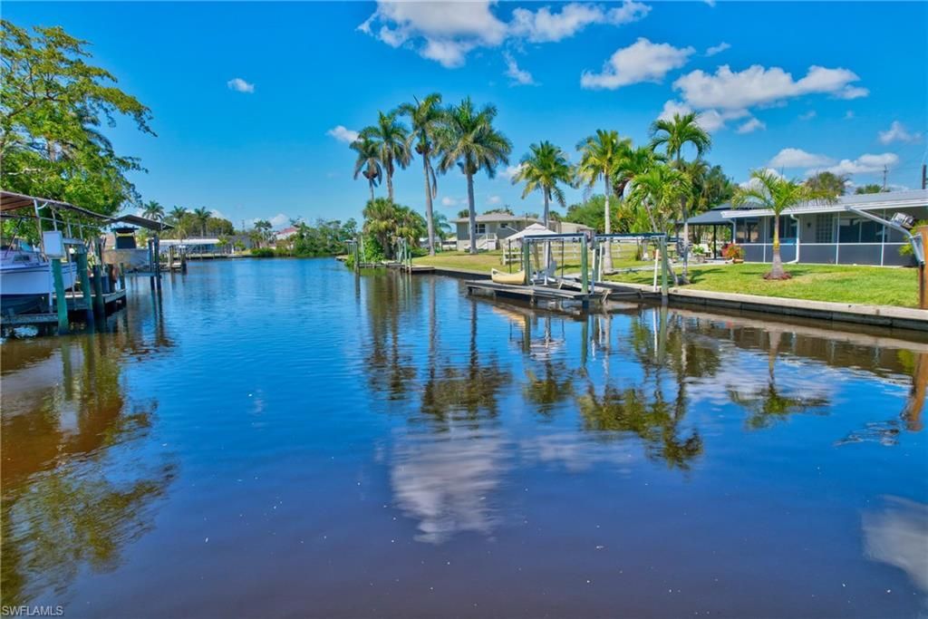 1230 Betmar Blvd, North Fort Myers, FL 33903 Photo