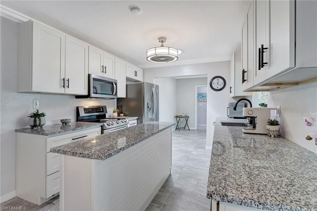 1230 Betmar Blvd, North Fort Myers, FL 33903 Photo