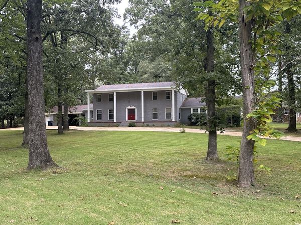401 Wickwood Dr., Booneville, MS 38829