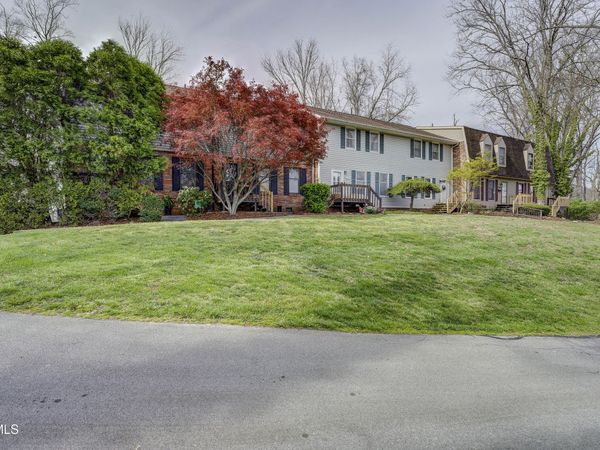 2205 Greenbriar Circle, Unit 4, Johnson City, TN 37601