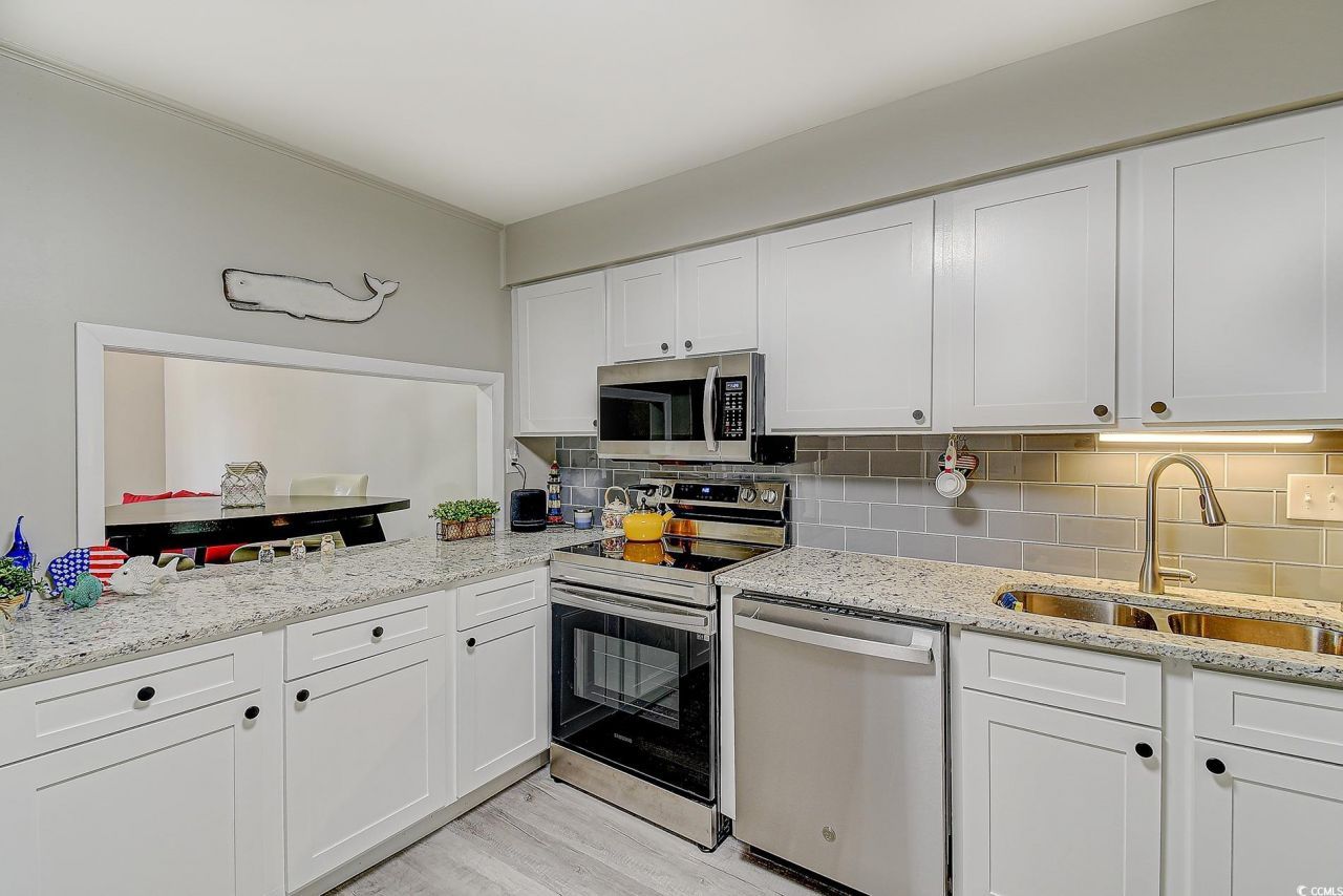 10200 Lake Shore Dr. Photo 10