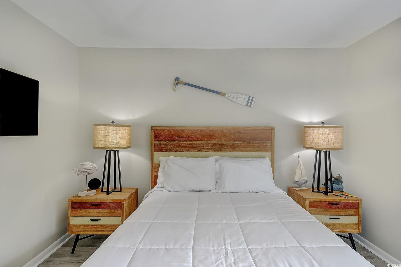 10200 Lake Shore Dr. Photo 17