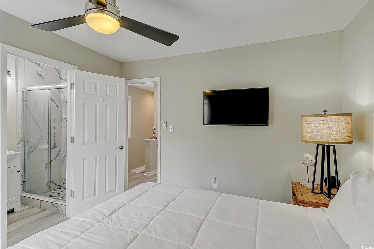 10200 Lake Shore Dr. Photo 21