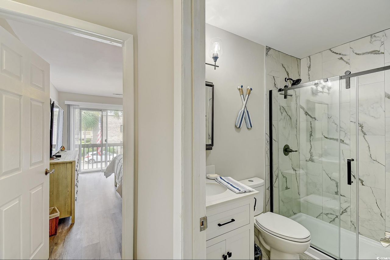 10200 Lake Shore Dr. Photo 24