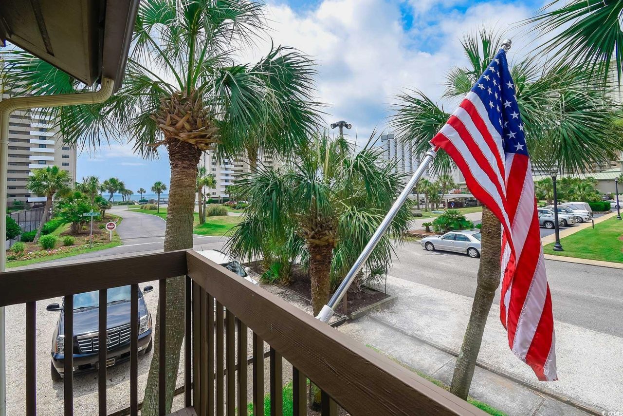 10200 Lake Shore Dr. Photo 28