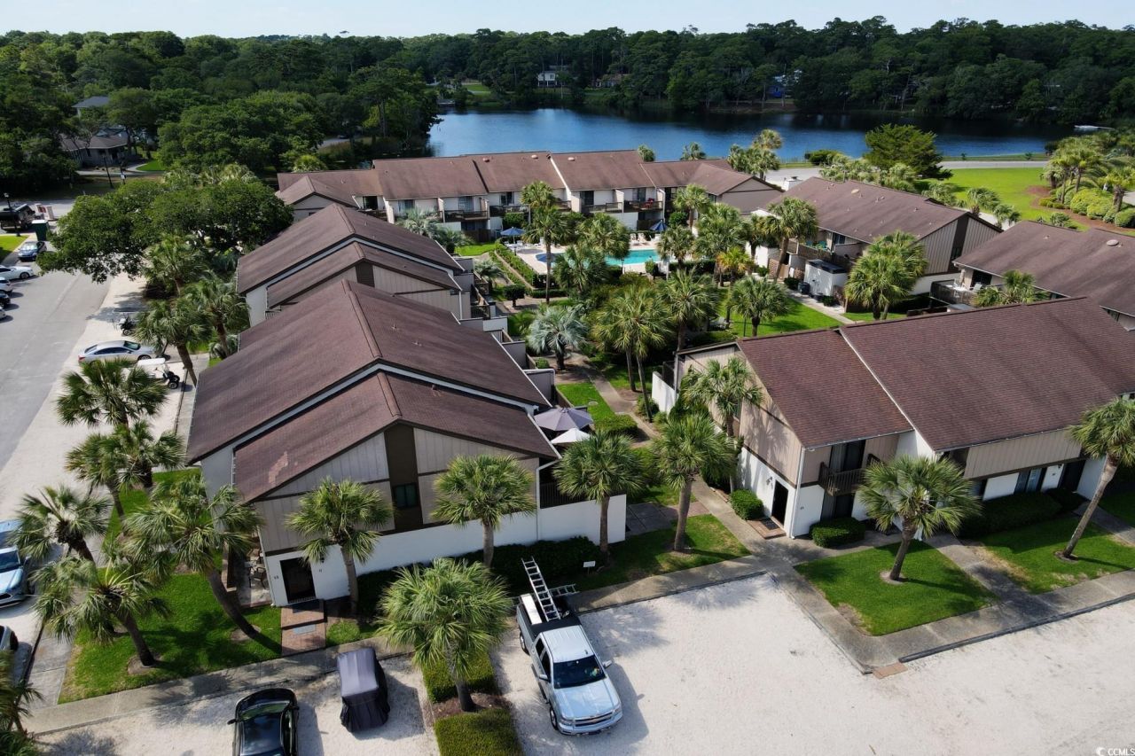 10200 Lake Shore Dr. Photo 37